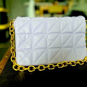 Light purple shoulder bag